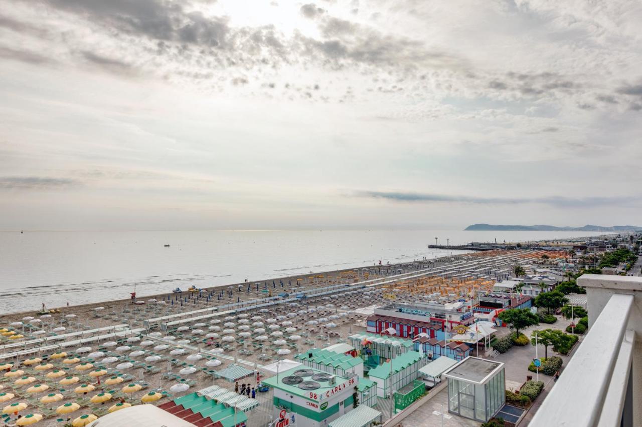 Hotel Margareth Riccione Exterior foto
