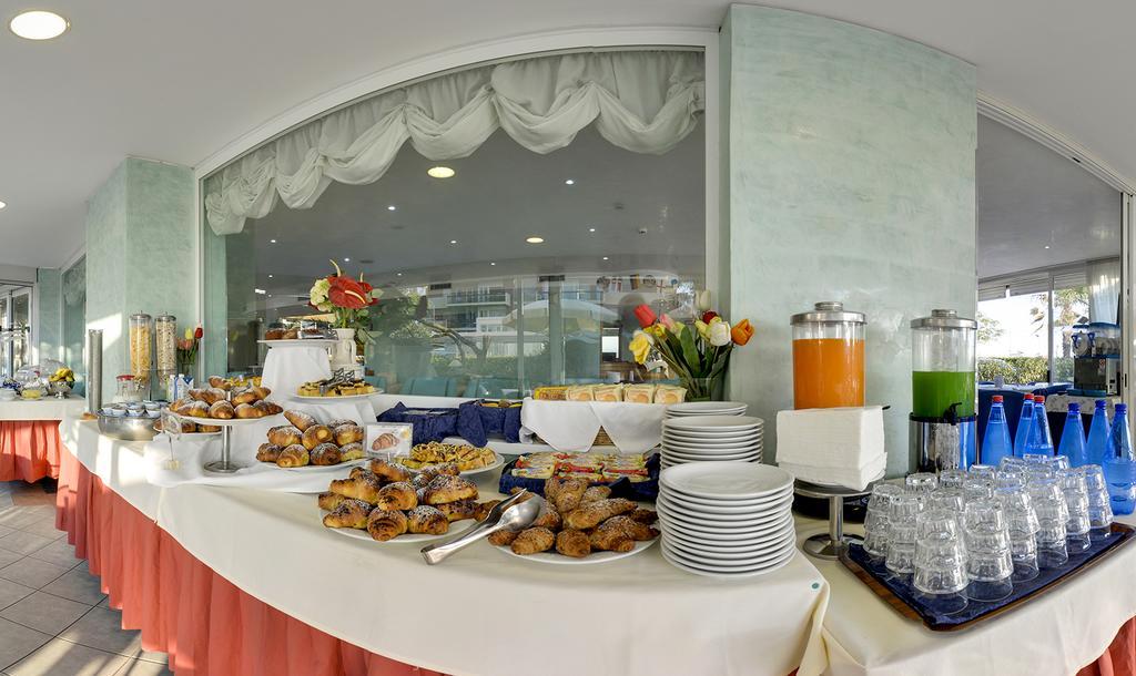 Hotel Margareth Riccione Exterior foto
