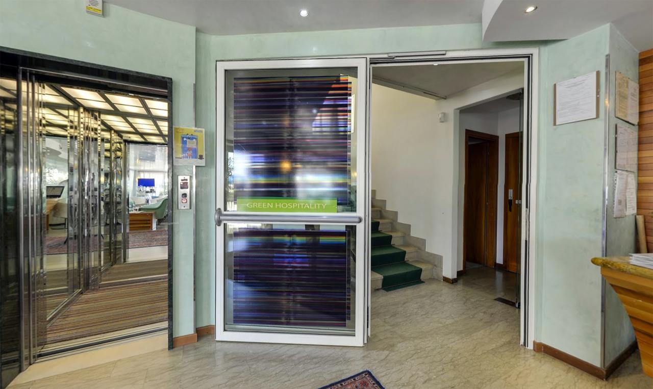 Hotel Margareth Riccione Exterior foto