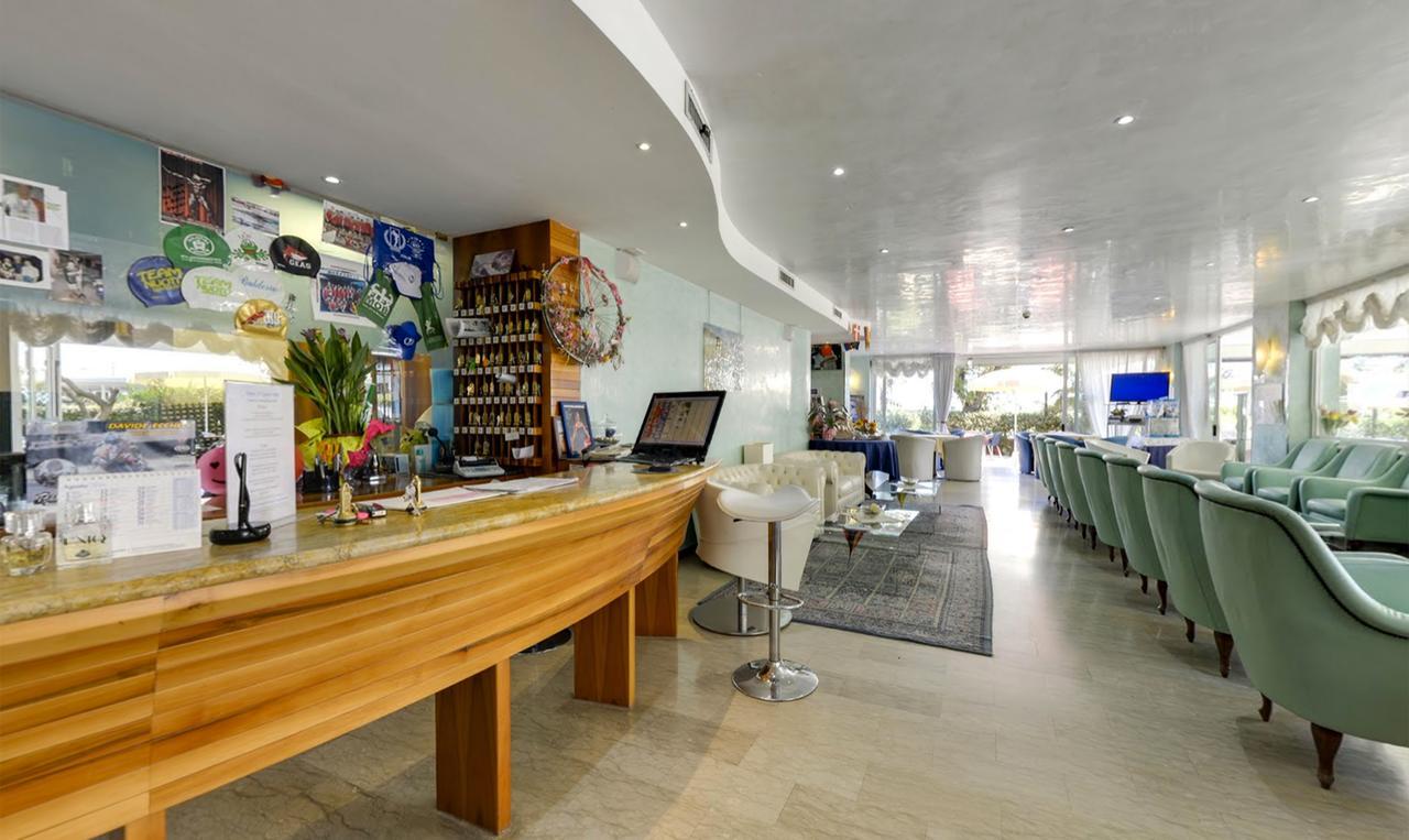Hotel Margareth Riccione Exterior foto