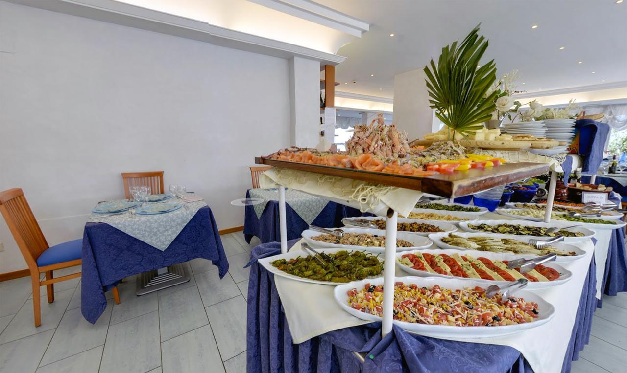 Hotel Margareth Riccione Exterior foto