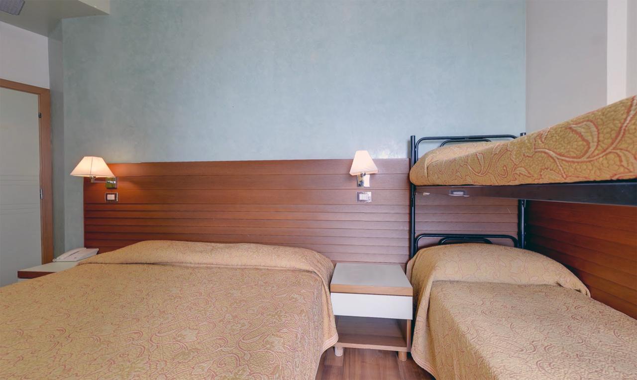 Hotel Margareth Riccione Exterior foto