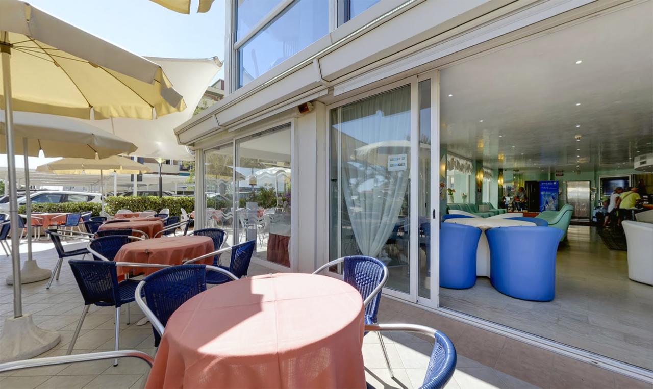 Hotel Margareth Riccione Exterior foto